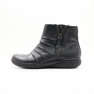 Clarks Kearns Blush Black Leather Flat Ankle Boots - Women's 7